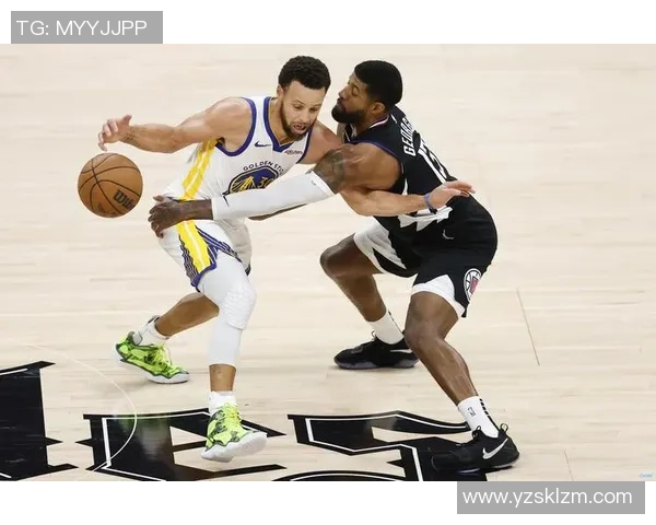 勇士与快船激战四月十六日NBA季后赛精彩对决引发球迷热议